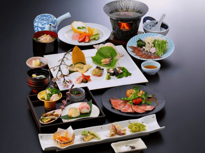 【春の特選会席】2種の料理で味わう「ホタルイカ」&times;「料理長特製昆布〆」は氷見牛ローストビーフも！