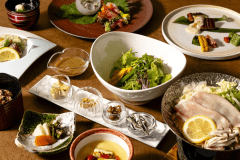 【発酵薬膳会席】富山ならではの食材を使った医食同源のお料理で、からだと心が喜ぶひとときを。