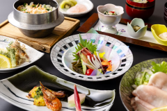 【彩りのくつろぎ膳】品数・量を抑えた全8品。※時季によって写真と食材が異なる場合があります