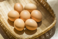 【ご朝食】卵本来の甘みを感じることのできる平飼いの自然卵を使用。