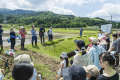 【田植え体験】説明を受けてから体験するので安心