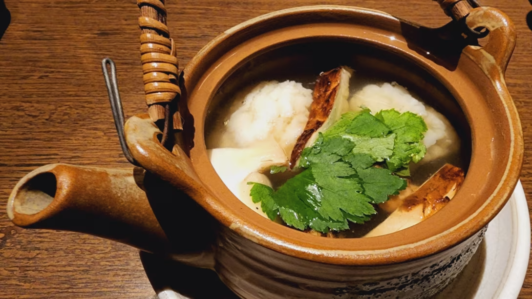 【夕食】秋の食材の王様”松茸”を使用した土瓶蒸し♪