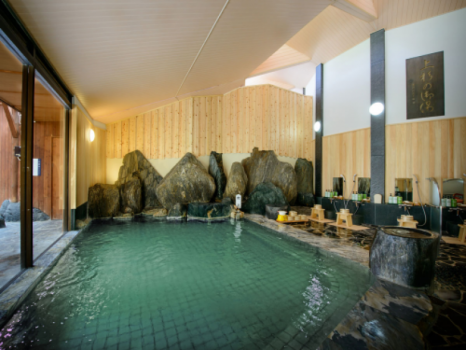 【西湯・大浴場内湯】2ヶ所ある大浴場（男女入替）では、内湯＆露天を合せて11コの湯船が楽しめる