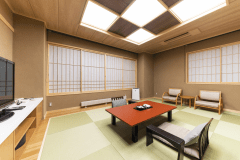 【東館2階特別室】「藤j」…バリアフリー対応の広々客室！！ツインのベットルームやミニキッチンも完備♪♪