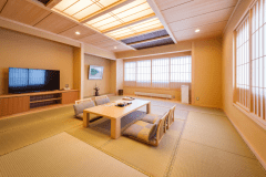 2022発にオープンした東館4階特別室「桔梗」は客室温泉とチャットコーナー付き♪♪