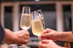 【ベストレート保証◇アニバーサリー】大切な人と過ごすプレミアムステイ◇22時間滞在＆ケーキ&スパークリング◇個室会食