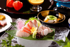 ■夕食■ 当館を初めて体験される方にお勧め。スイートの食卓で体験する伊豆の真味。