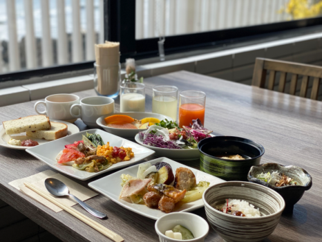 ～*新鮮な無農薬野菜のサラダ・漁師汁など、バランスの良いご朝食を*～