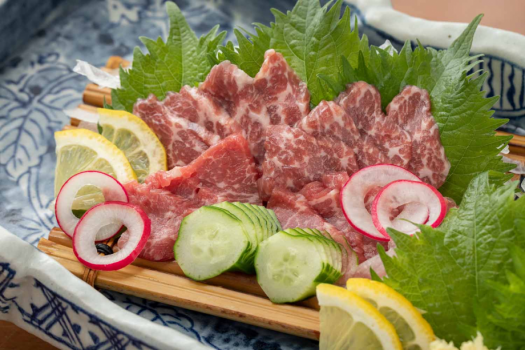 ＜公式サイト最安値＞【料理アップグレード】熊本名物極上霜降り馬刺し盛り付！贅沢プラン♪【11時ＯＵＴ】