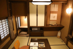 【琵琶・びわ】和室／４．５畳／ベット付