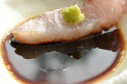 【日帰り】白身のトロ・のどくろ姿造りとのど黒炭火焼き・のど黒シャブシャブ付き地魚会席