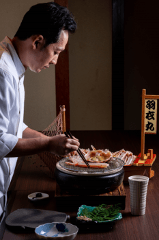 ～潮騒～職人技に舌鼓・湯がき立てを食す！4名様に1杯湯がきたて松葉蟹付き～