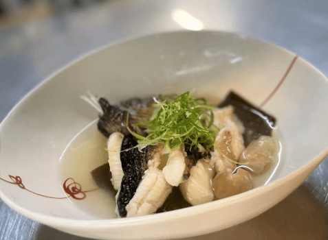 オコゼの酒蒸し。プリプリとした身に旨味たっぷりの出汁。
オコゼから出る出汁はお腹も心も満たしてくれます。