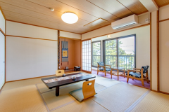 琴引き浜を一望できる部屋・和室８畳から12畳トイレ・洗面付き