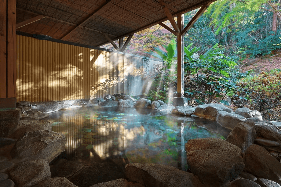 「千寿の湯」男湯（露天風呂）