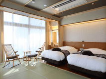 【ゆったりくつろげるお部屋】1階フロアー和洋室タイプ　1泊2食創作和食　夕食会場個室