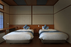 【102 瑠璃】モダン和洋室