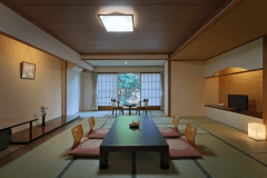 【山側】和室10-14畳