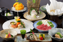 Kaiseki cuisine using fresh local seafood carefully selected by the head chef.