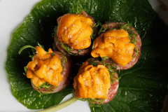 A5ランクの長萩和牛ロースの炙りと濃厚で甘みの強い生ウニとの組み合わせはあまりの美味しさに舌がとろけそう。