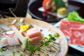 旬の素材を取り入れた会席料理をお召し上がりいただきます。
