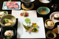 Enjoy kaiseki cuisine that incorporates seasonal ingredients.