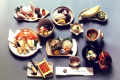 政済会の名士や作家たちが利用した「常茂恵旅館」時代のお料理。一品一品に魚介類をふんだんに使用し贅を尽くした特別な会席料理です