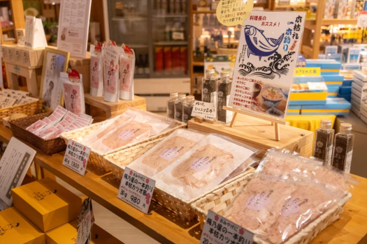 【お土産】朝食で人気！極薄・本枯かつお節。ご自宅でも梅乃屋の味をお楽しみいただけます。