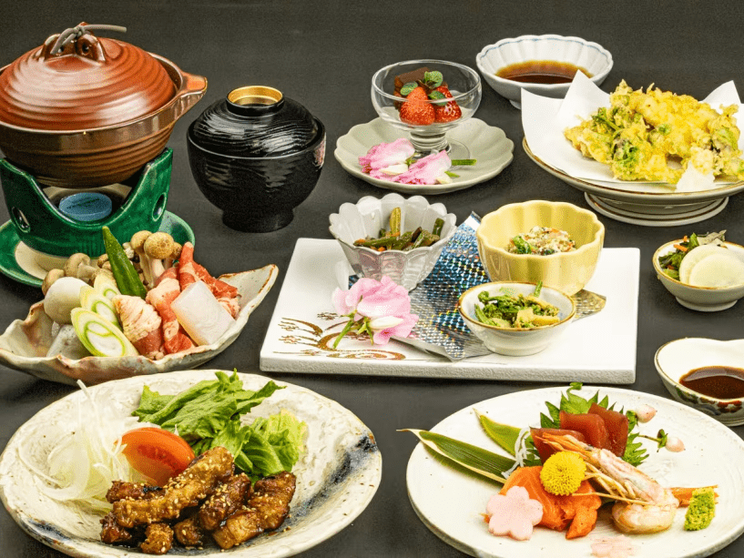 2026年3月4月【満喫プラン】《お献立一例》ボリューム満載！山形名物の「芋煮」他、基本プランに料理長自慢の逸品を追加してグレードアップ夕食♪