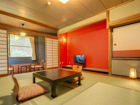 １０畳+３畳次の間+広縁　程よい広さのお部屋は連泊や湯治にぴったり