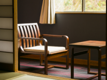 和室広縁からは自然が見られます。