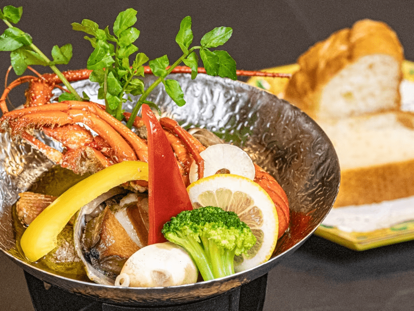 【期間限定セール】海の宝石3種アヒージョ風～特別献立をお食事処で～◆系列鮮魚店【魚浦商店】直送！フォレストグループだからできるこのお値段◆公式ホームページ予約が『じゃらんnet』や『楽天トラベル』他予約サイトよりも割引価格で最安値＆夕食時ドリンク50％OFFの特別特典