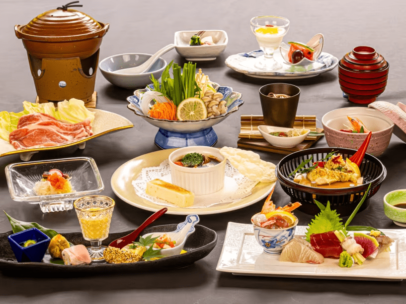 2026年7月8月《お献立一例》「夏季」を彩る食材を活かし、見た目にも贅を尽くした季節の和洋折衷創作会席膳をご用意致しました♪