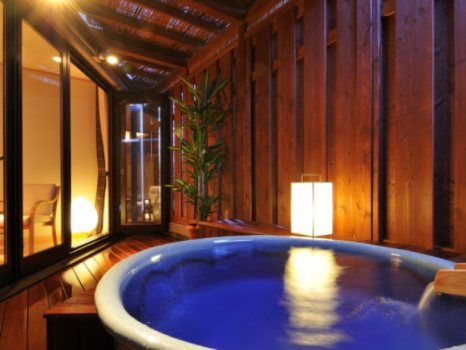 露天風呂付きのお部屋で水入らず♪