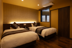 2024年3月リニューアルの（6階）露天風呂付和モダン和洋室の『淡紅藤-あわべにふじ-』