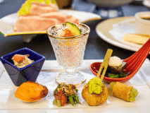 2026年3月4月《お献立の一例》旬菜：クレソン山葵漬鰊とろろ、筍サーモンチーズ和え、ちらし寿司、蛤雲丹焼、蕗小原木巻、豚捏ね 天豆餡、タラの芽梅鰹♪