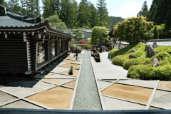 Basic Japanese room without toilet and bath. Dinner and brealfast are not included.