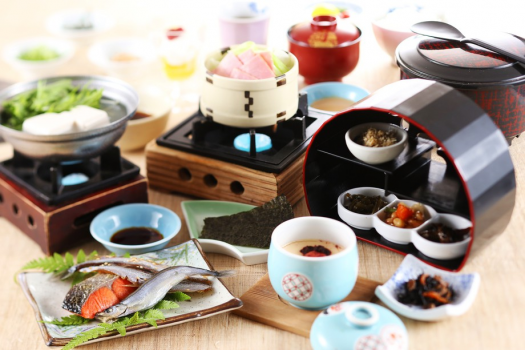 「ふわ～」っとうま味が広がる！厳選された霜降り黒毛和牛で味わうすき焼き会席