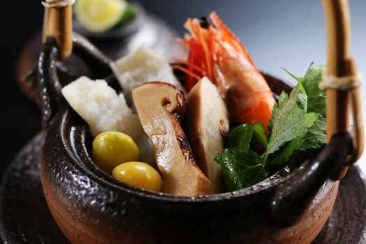 【９月限定】松茸香る土瓶蒸し＆丹波牛すき焼きを堪能！二つ味覚が2名1室19800円～で秋先取り旅！