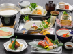 《2025年7月8月お献立Aの一例》料理長自ら厳選した旬の食材をふんだんに使用しております