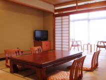 落ち着く10畳和室