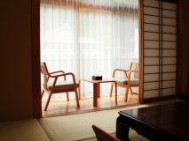 和室10畳広縁つきでゆったり気分