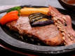 じゅ～っとやわらかなお肉でみんなニッコリ♪なステーキです！はらぺこさんにおすすめです！