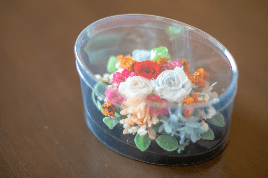枯れないお花。プリザーブドフラワーを記念にどうぞ。