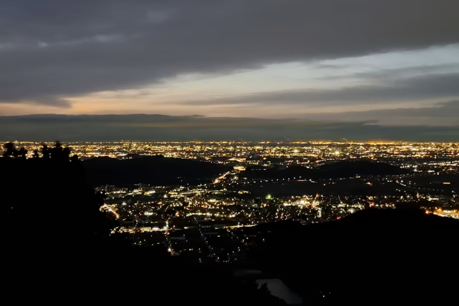 天の丸の駐車場からみた夜景。(幸田町の街並み) 天の丸の駐車場からみた夜景。(幸田町の街並み)