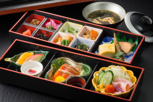 ご朝食【和定食】の一例。※季節により料理内容が異なります。