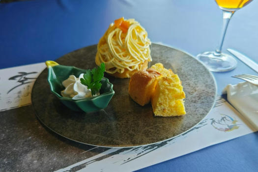蒲郡みかんモンブラン、太白胡麻油シフォンケーキ