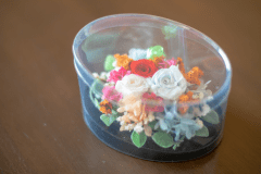枯れないお花。プリザーブドフラワーを記念にどうぞ。