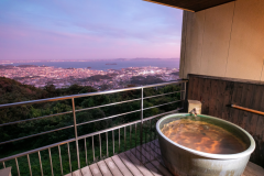 月昇宮の露天風呂（一例）温泉ではございません。