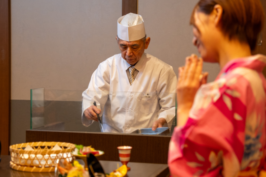 誕生日や結婚記念日のお祝いに『贅沢な時を過ごす』記念日プラン ☆ ＜５大特典付き＞お部屋食